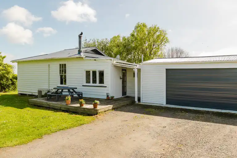 6 Reasons to Rent a Townhome With an Attached Garage