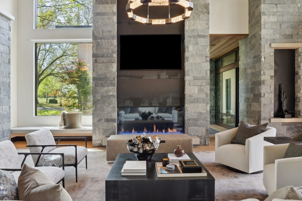 How Technology Is Shaping the Future of Luxury Home Buying